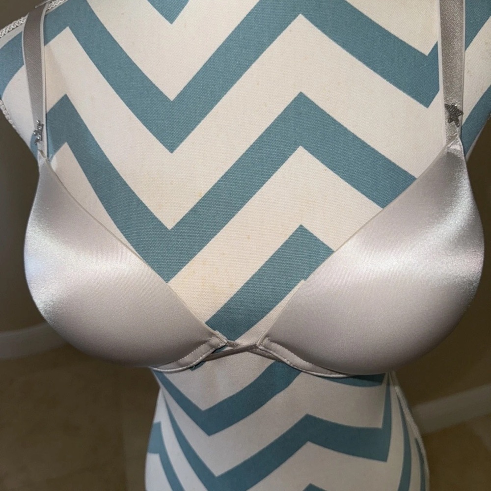 Victoria Secret Bra Push Up Adjustable Size 34 C Sparkle Shown In Pics